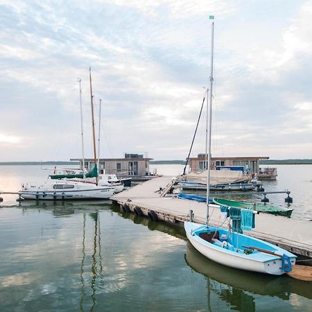 Traumhaff Kuestenchalets - Einzigartige Chalets An Der Ostsee. Ganz Aus Laerchenholz Mit Kamin Und Sauna Vogelsang-Warsin Dış mekan fotoğraf