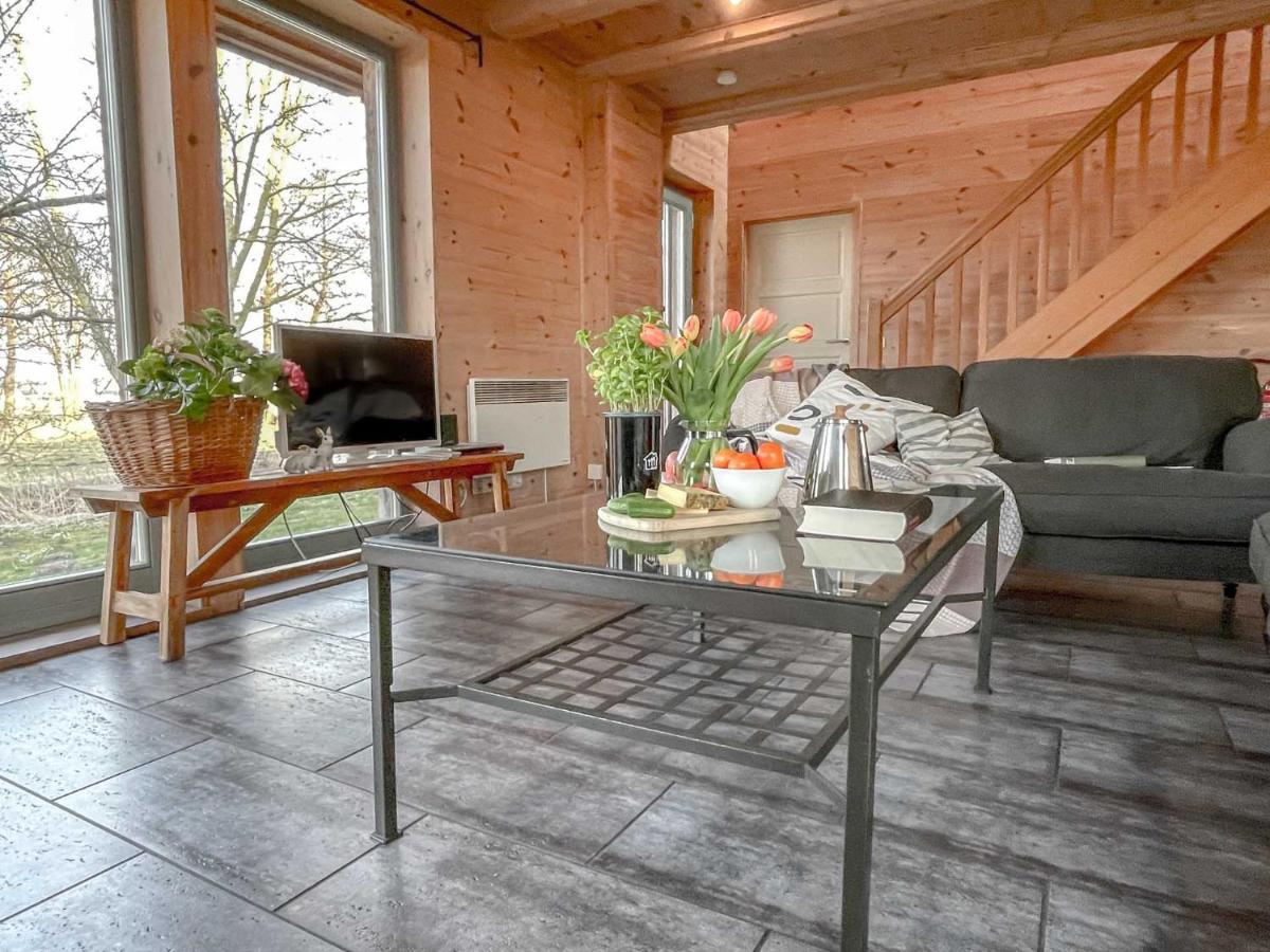 Traumhaff Kuestenchalets - Einzigartige Chalets An Der Ostsee. Ganz Aus Laerchenholz Mit Kamin Und Sauna Vogelsang-Warsin Dış mekan fotoğraf