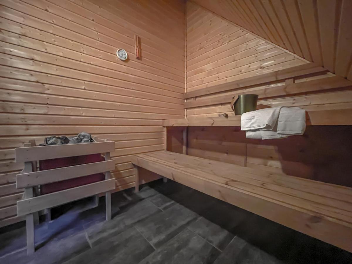Traumhaff Kuestenchalets - Einzigartige Chalets An Der Ostsee. Ganz Aus Laerchenholz Mit Kamin Und Sauna Vogelsang-Warsin Dış mekan fotoğraf