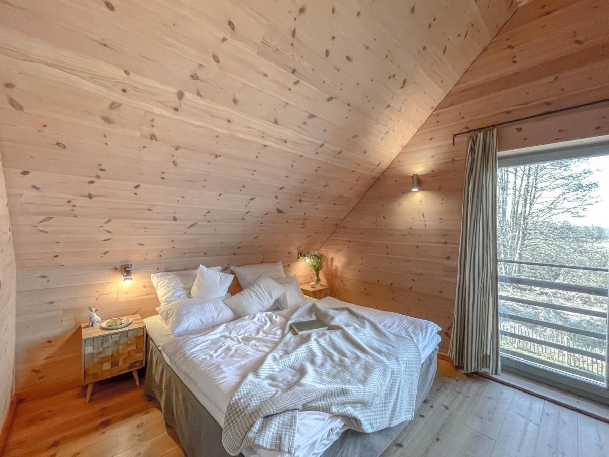 Traumhaff Kuestenchalets - Einzigartige Chalets An Der Ostsee. Ganz Aus Laerchenholz Mit Kamin Und Sauna Vogelsang-Warsin Dış mekan fotoğraf