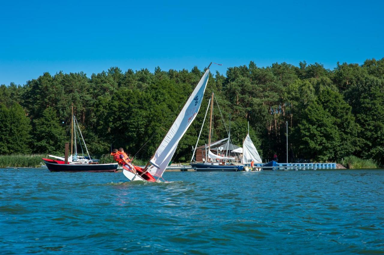 Traumhaff Kuestenchalets - Einzigartige Chalets An Der Ostsee. Ganz Aus Laerchenholz Mit Kamin Und Sauna Vogelsang-Warsin Dış mekan fotoğraf