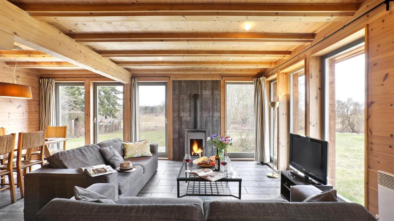 Traumhaff Kuestenchalets - Einzigartige Chalets An Der Ostsee. Ganz Aus Laerchenholz Mit Kamin Und Sauna Vogelsang-Warsin Dış mekan fotoğraf